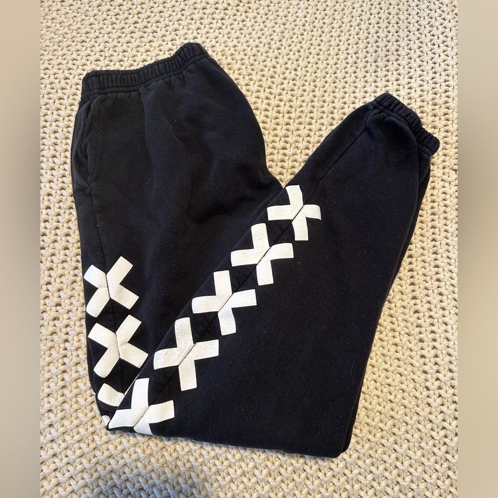 DARLIN’ Black X Sweatpants - Large